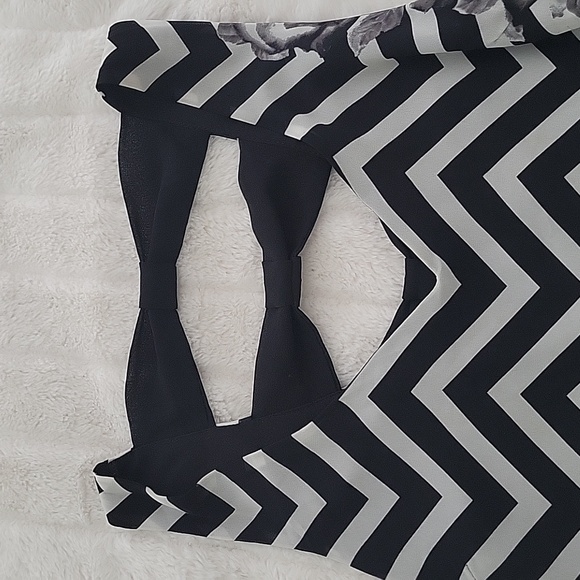 Black and white mini dress - Picture 3 of 8